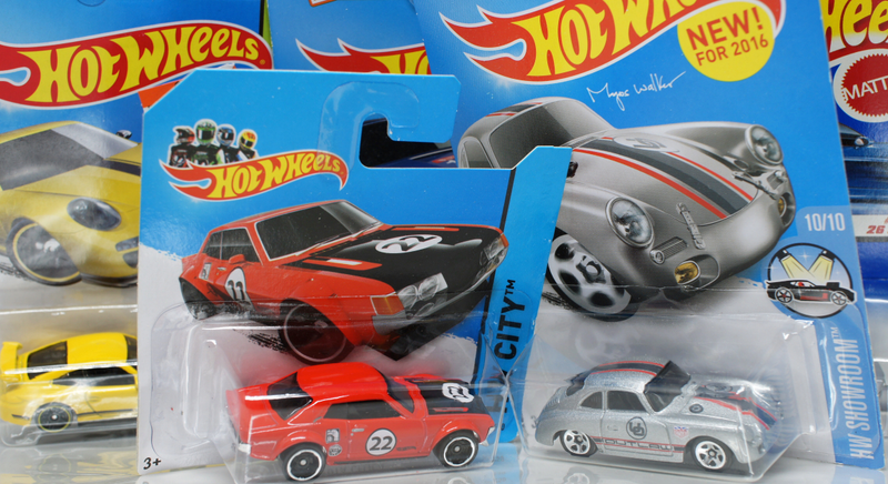 Some Porsches, part 2. And one of ‘m ain’t a Porsche. Obviously.